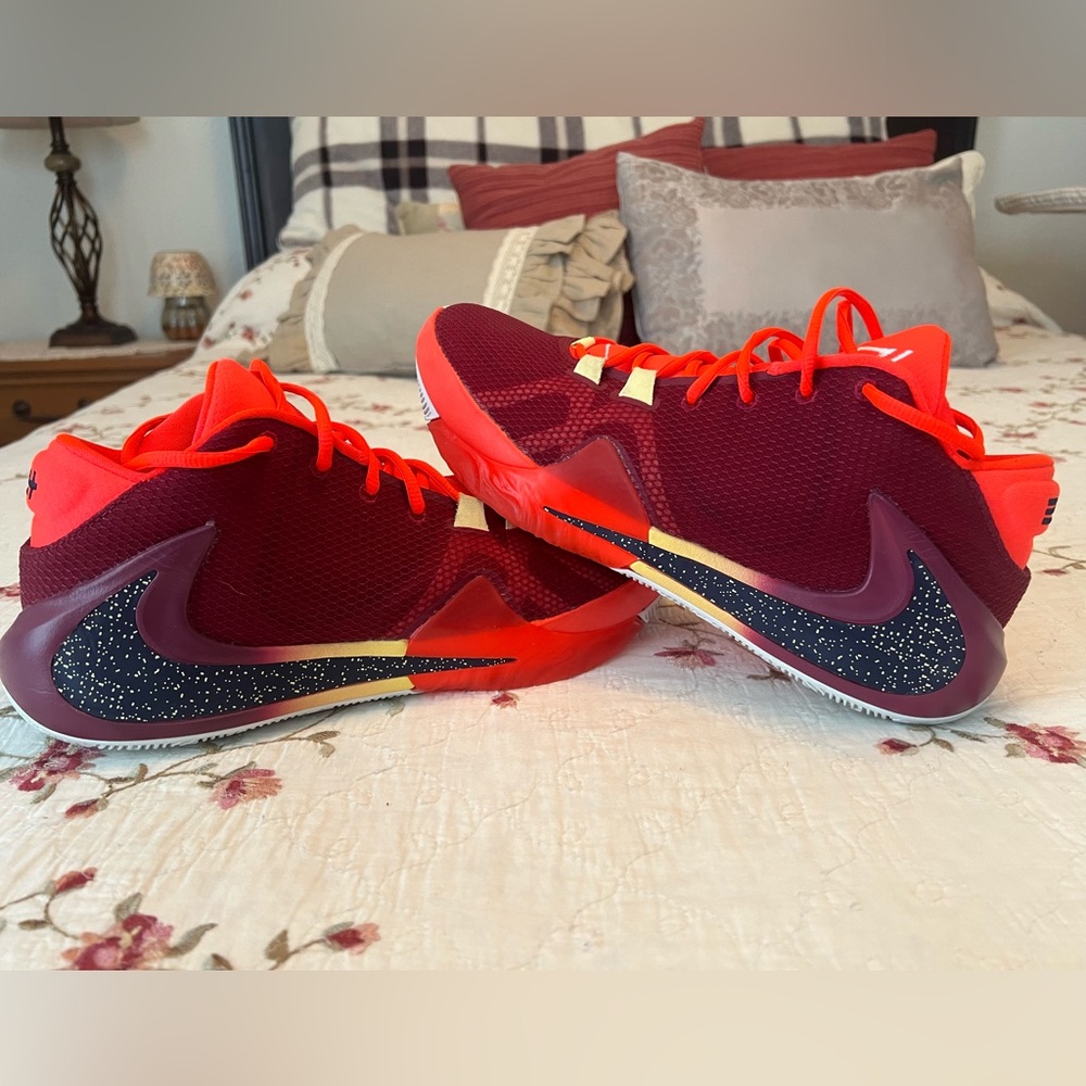Nike zoom freak 1 sz 11.5
